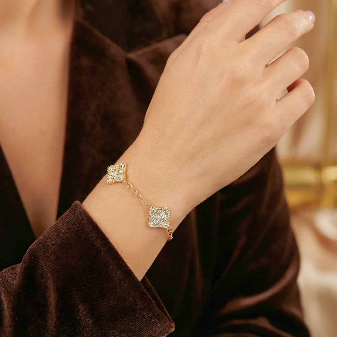 Clover Royale Bracelet (Gold) - Image 5